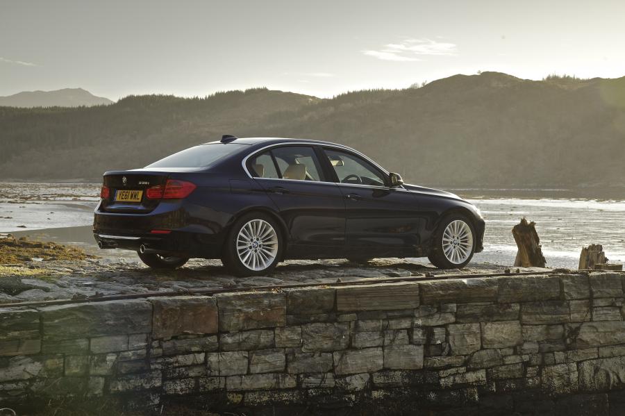  BMW 335iLuxury 2012 года  (UK) (фото 15 из 33)